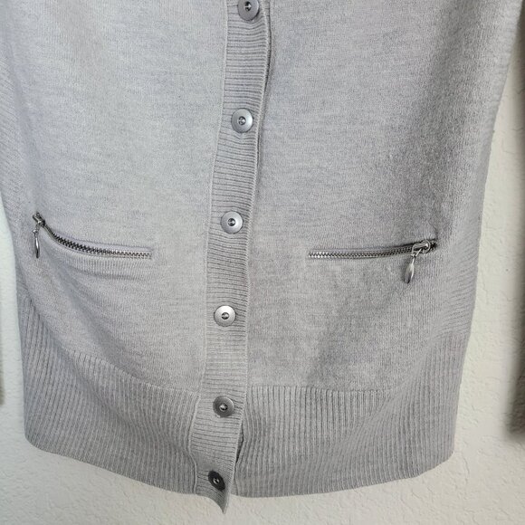 Banana Republic Extra Fine Merino Wool Grey V Neck Cardigan Sweater Women's Sm - Picture 3 of 7
